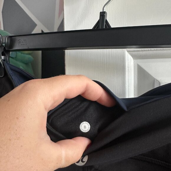 Lululemon Nulu Colour Block High-Rise Short 8" - Picture 3 of 3